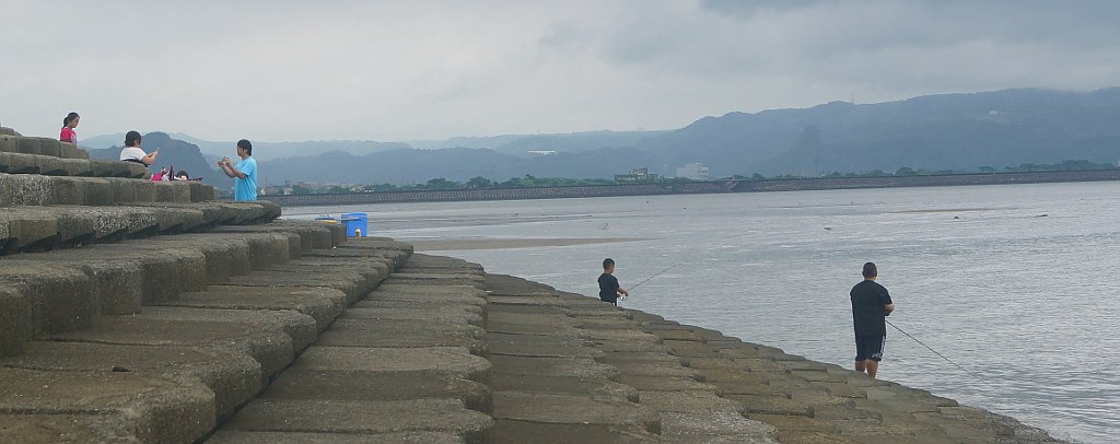 重富港の北側の港外でのチョイ投げ釣り