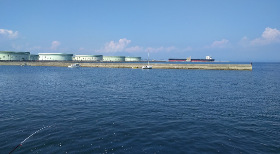 【写真】喜入新港の短堤防先端部の沖合　2019年09月24日